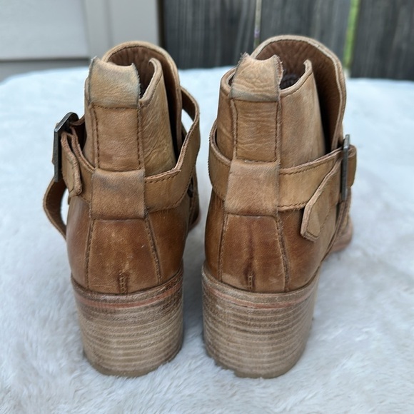 Free People Tan Ankle Booties with Western Flair Size 6.5 - Picture 4 of 12